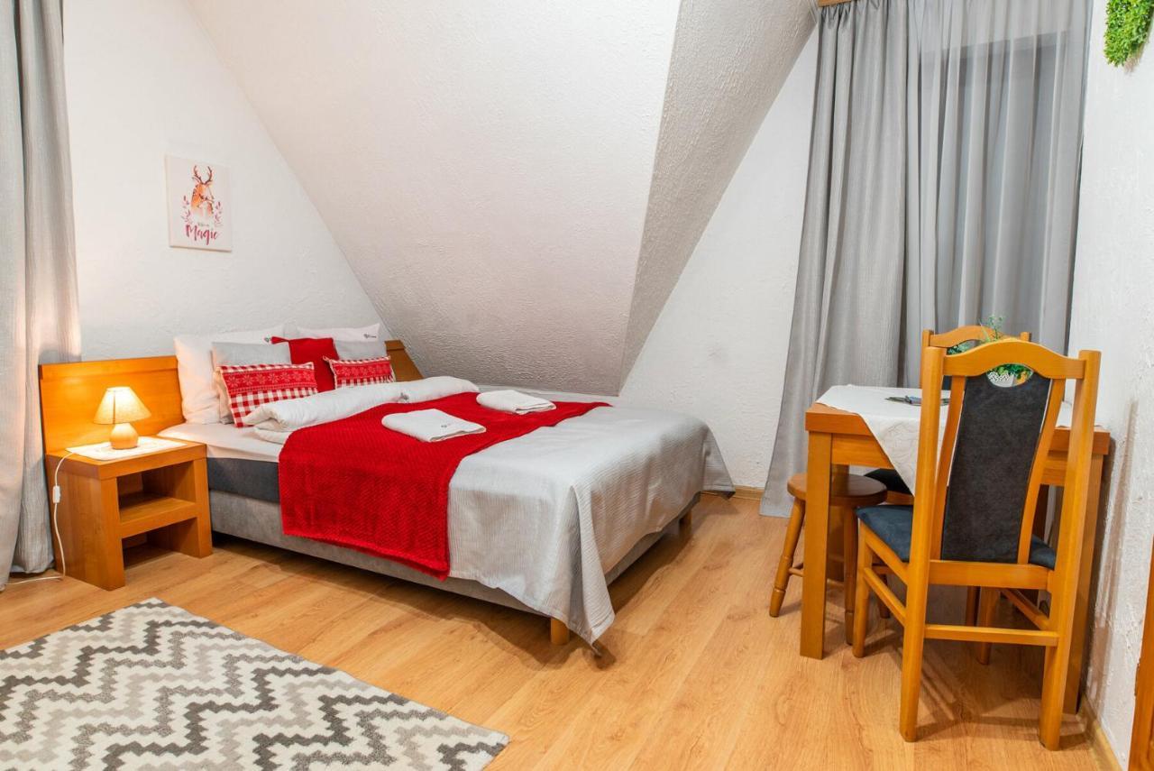 Rodzinny Dom I Apartamenty U Ciwersa Z Balia W Ogrodzie Białka Tatrzańska Exteriér fotografie