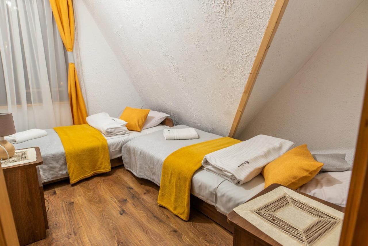 Rodzinny Dom I Apartamenty U Ciwersa Z Balia W Ogrodzie Białka Tatrzańska Exteriér fotografie